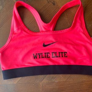Wylie elite sports bra hot pink
